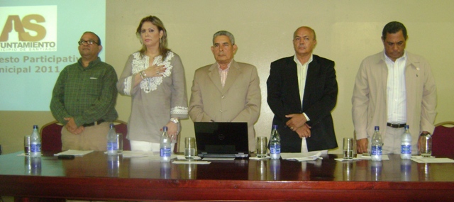 Con masiva asistencia presentan en Santiago Presupuesto Participativo Municipal 2011