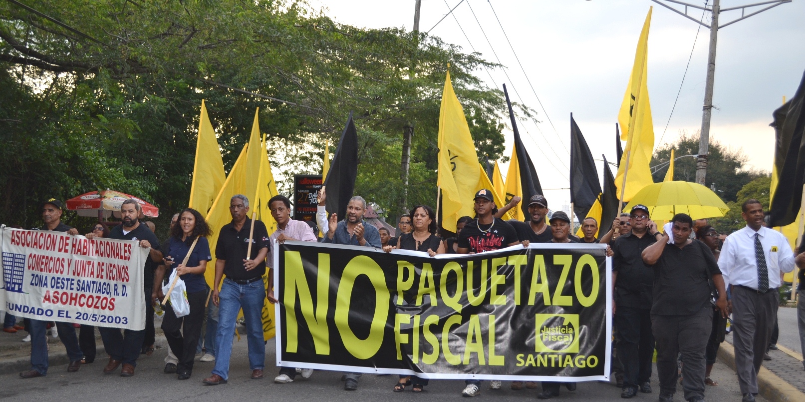 Marchan en Santiago contra el paquetazo fiscal