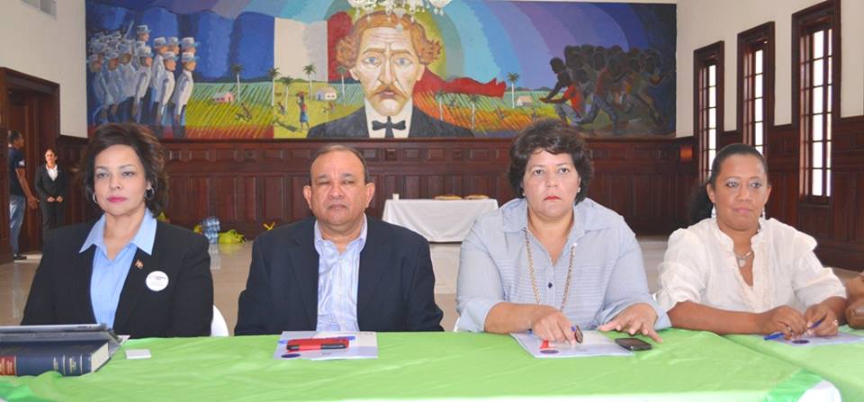 Dirección de Compras y Contrataciones Públicas y organizaciones de sociedad civil coordinan capacitación a dirigentes comunitarios