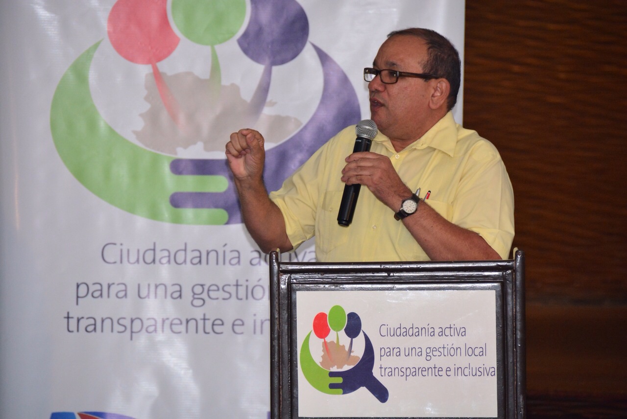 Debaten sobre retos y desafíos de la reforma municipal