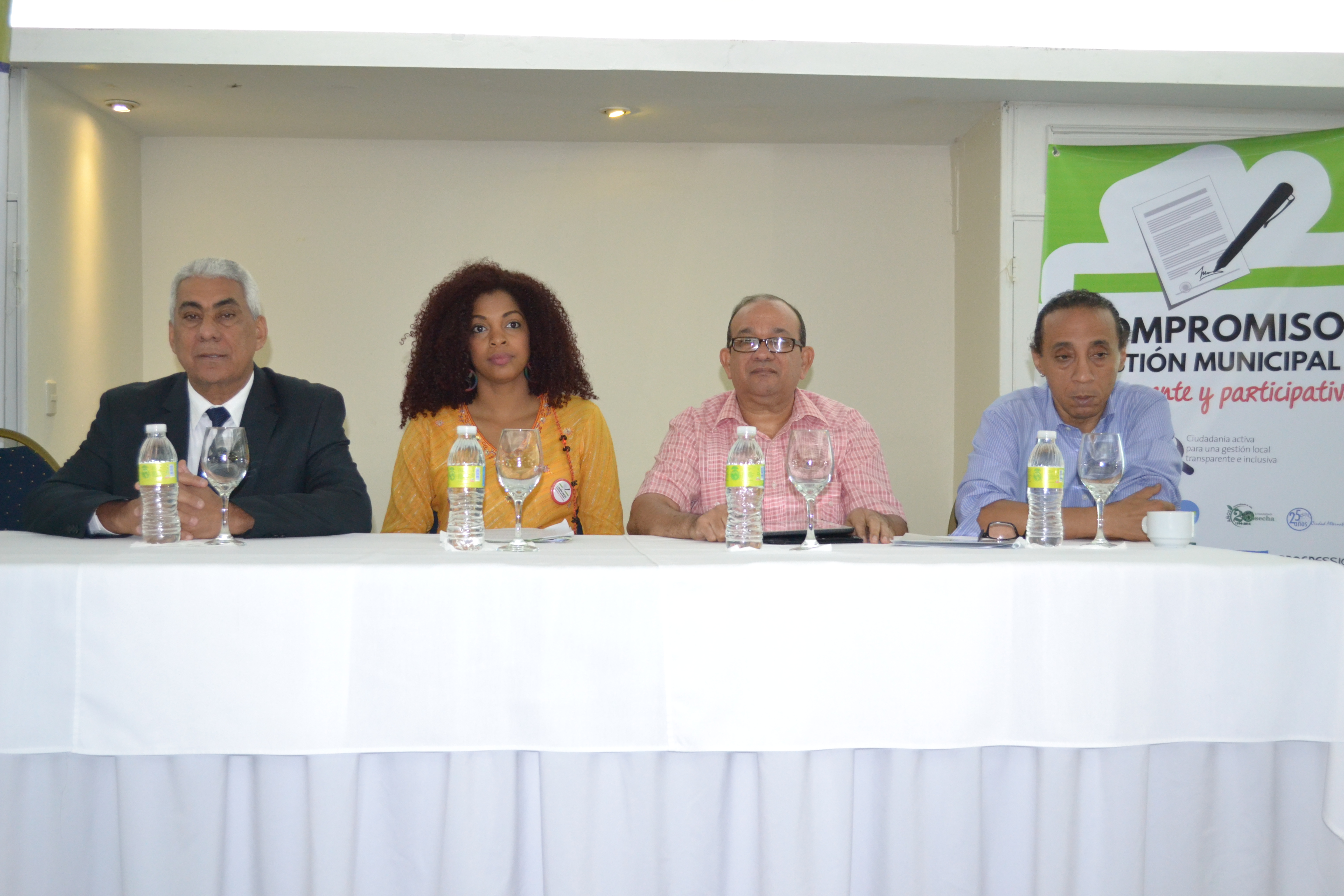 196 candidatos y candidatas a las alcaldías firman compromiso por la transparencia, la gobernabilidad y la calidad de los servicios municipales