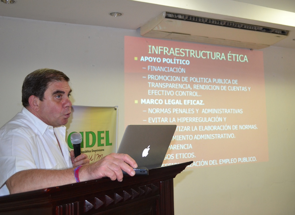 Experto español diserta sobre Ética y Corrupción en Iberoamérica