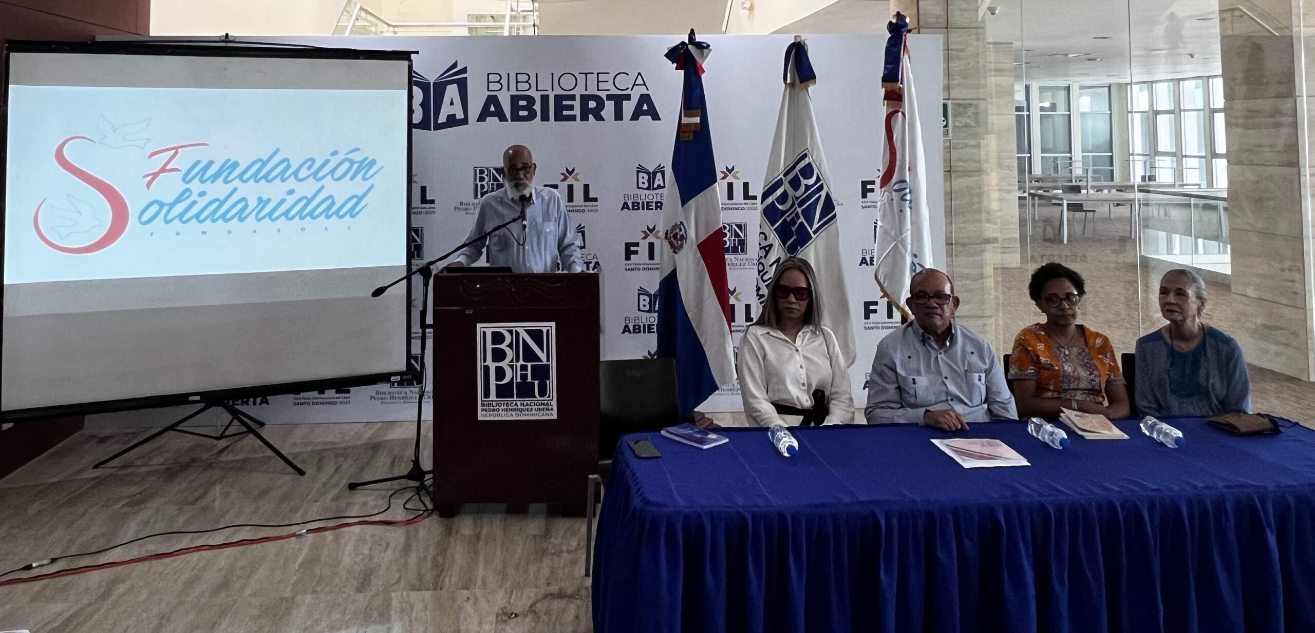 Fundación Solidaridad presentó en la Feria del Libro tres obras sobre políticas públicas y expresiones poéticas
