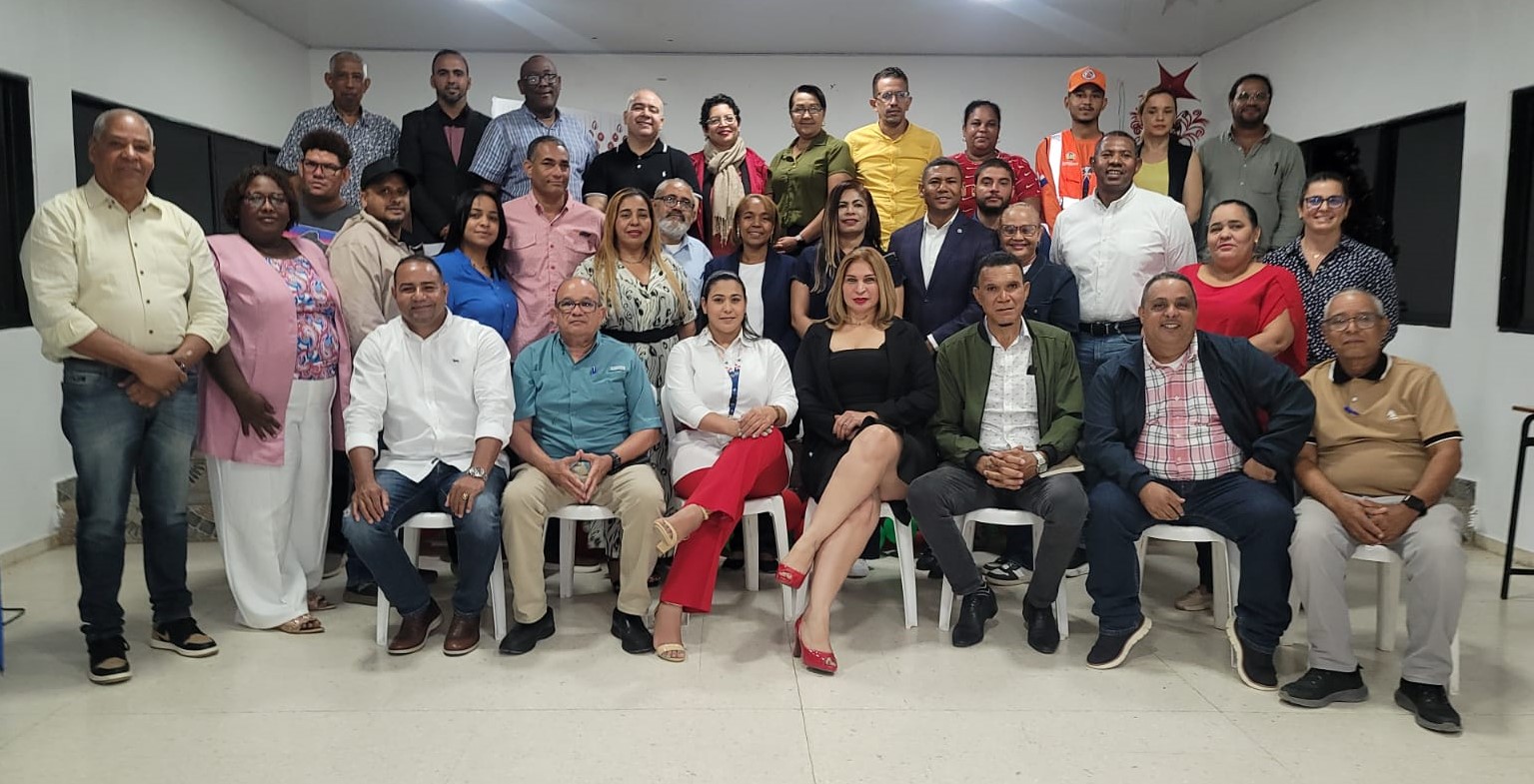 Taller valida avances del Plan Estratégico Territorial de Santiago Oeste